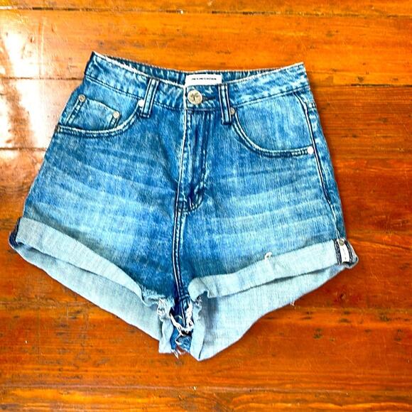 One x One Teaspoon hi rise cutoff cuffed denim jean shorts sz 25 - Picture 1 of 6